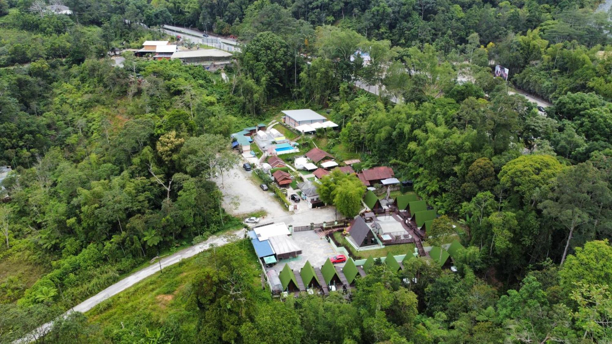 Genting Greenwoods Tiny Houses & Events Hall Genting Highlands Exterior foto